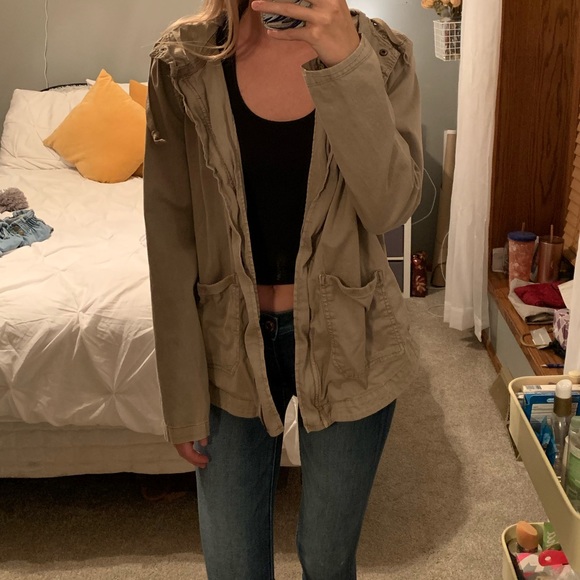 Lightweight Fall Jacket - Picture 3 of 3